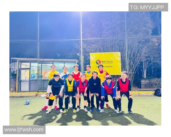 足球球星与娱乐明星的区别解析:从职业背景到社会影响力的深度对比 足球球星与娱乐明星的区别解析:从职业背景到社会影响力的深度对比